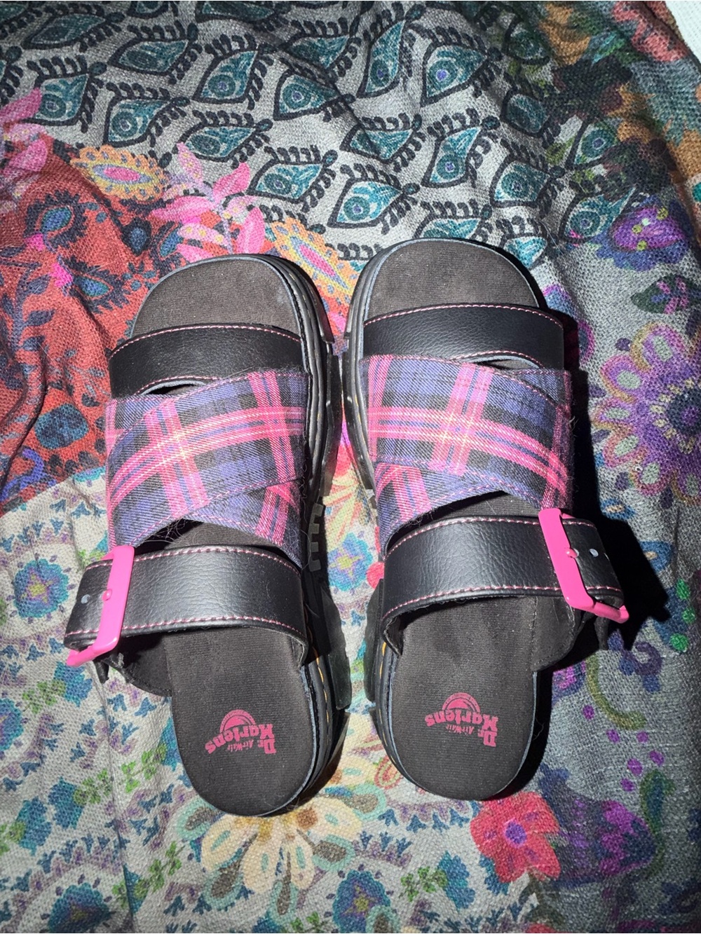 Dr. Martens MATTISON SLIDE Black with Pink Tartan Plaid